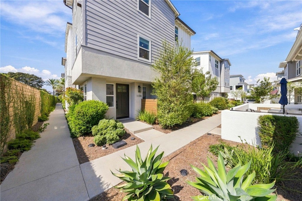 1174 Winslow, Newport Beach CA 92660 - Photo 18