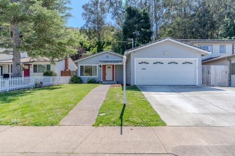 Photo of 1384 Rosita Road, Pacifica, CA 94044 (MLS # ML82043621)