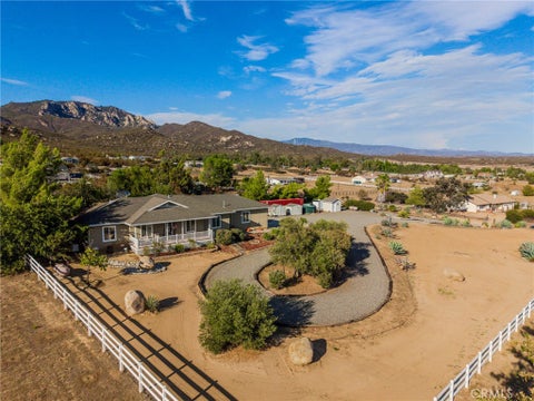 Photo of 40303 Brook Trails Way, Aguanga, CA 92536 (MLS # SW26199750)