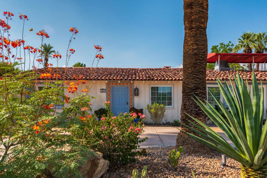 Photo of 1029 E El Alameda, Palm Springs, CA 92262 (MLS # 219134959DA)