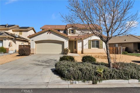 Photo of 13816 Grand Way, Oak Hills, CA 92344 (MLS # HD26035632)