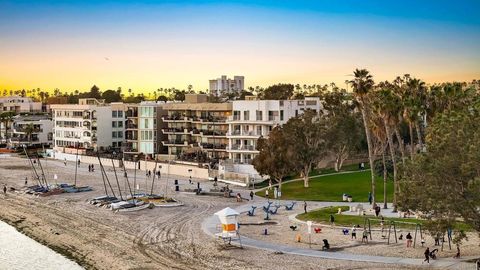 Photo of 1251 Parker Pl. Pl #2J, San Diego, CA 92109 (MLS # PTP2602835)