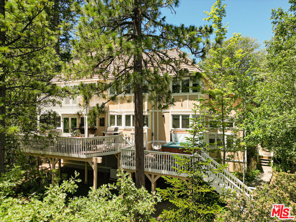 Arrowhead Woods - Residential