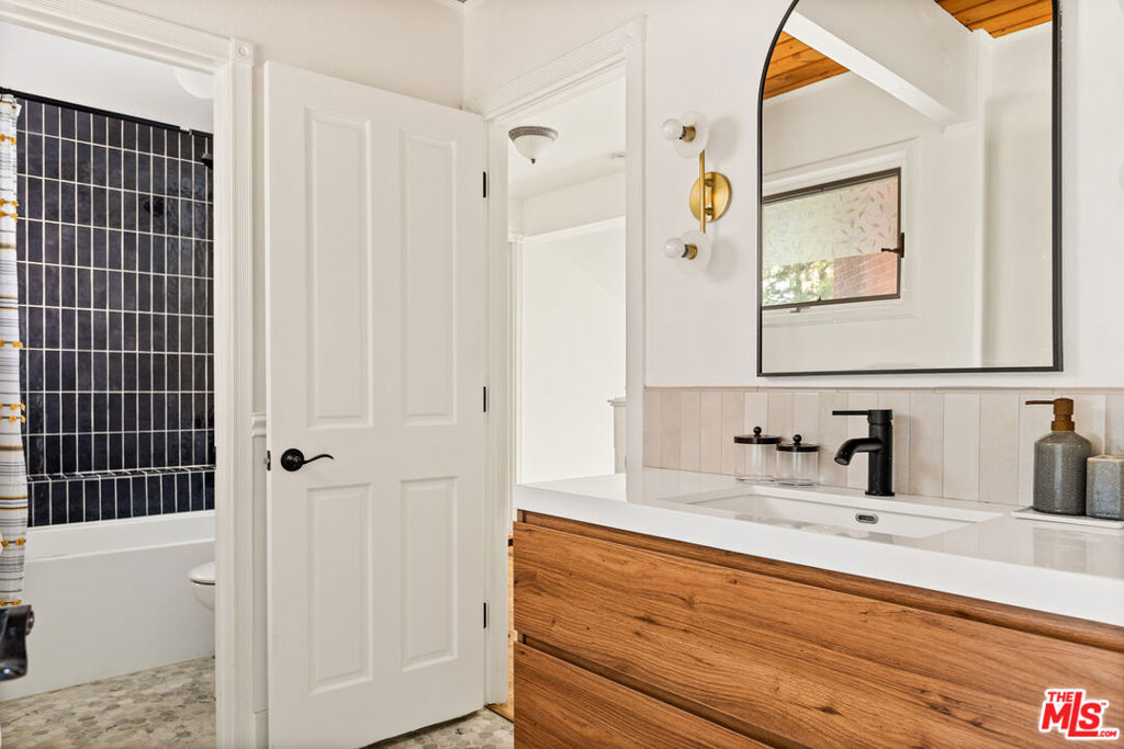 Arrowhead Woods - Residential