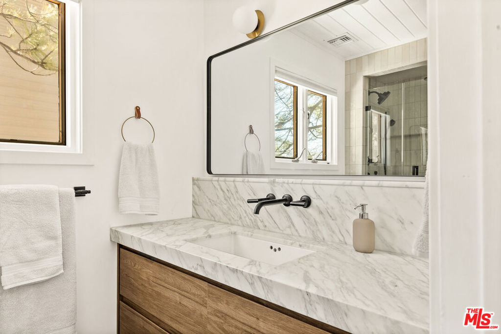 Arrowhead Woods - Residential