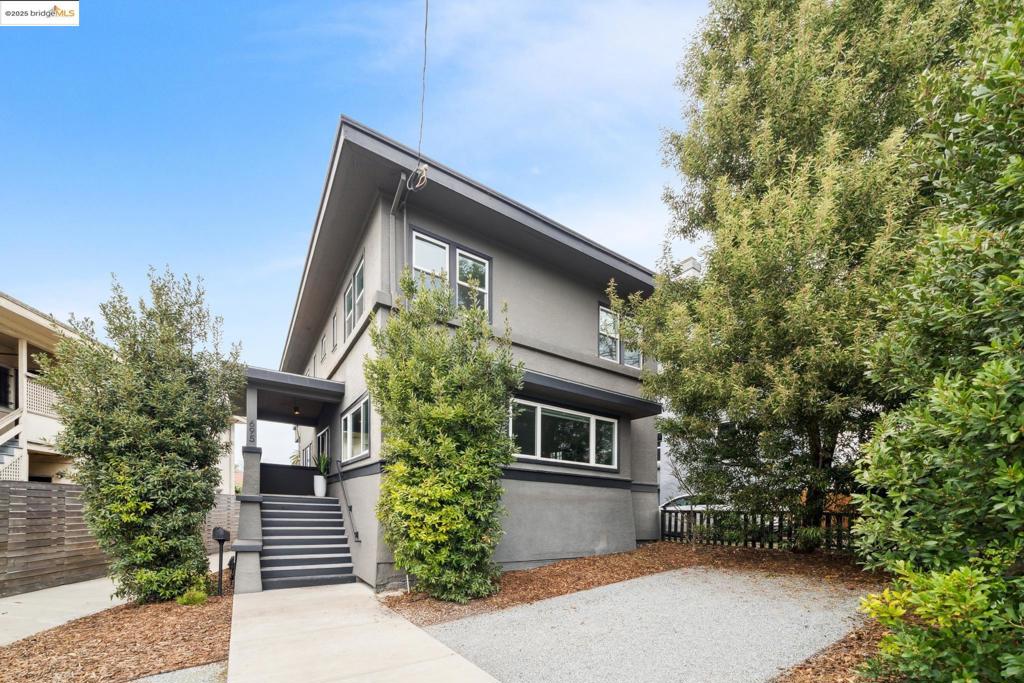 LAKESHORE/GRAND - Residential