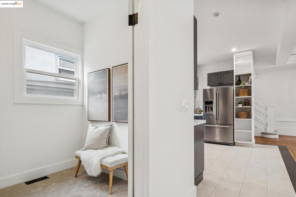 LAKESHORE/GRAND - Residential