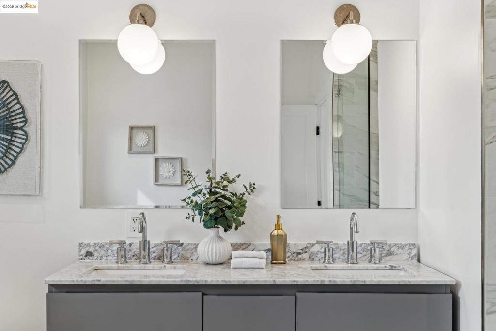 LAKESHORE/GRAND - Residential