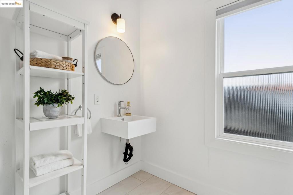 LAKESHORE/GRAND - Residential