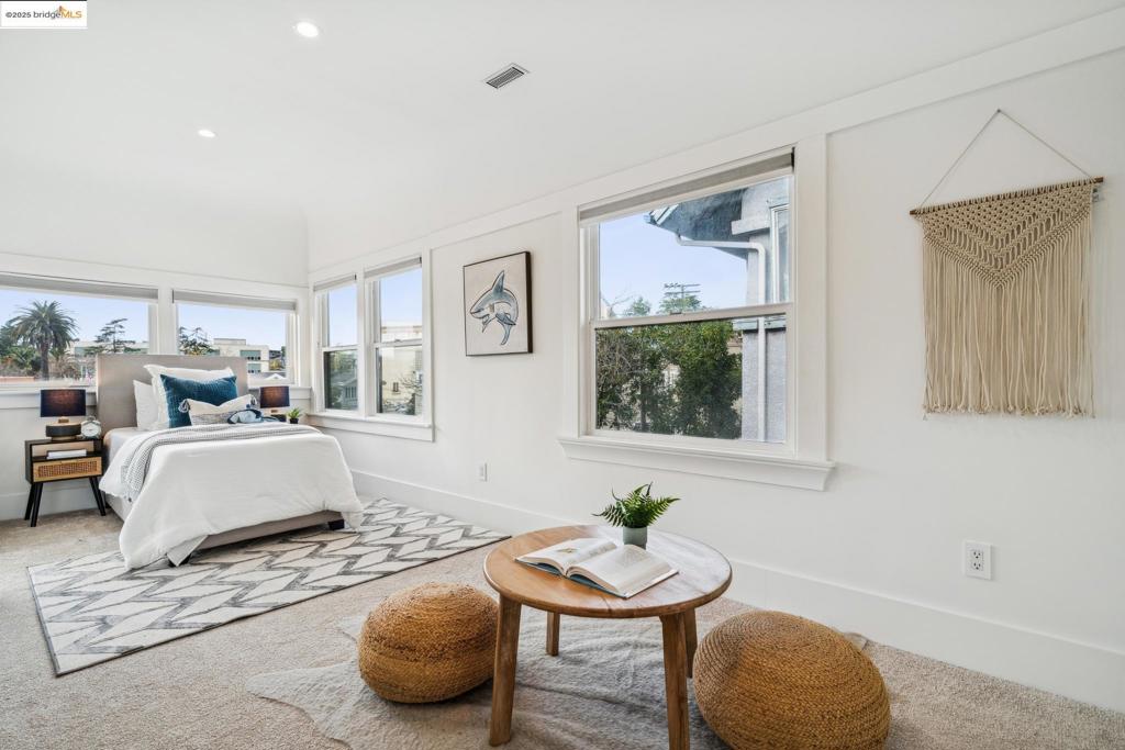 LAKESHORE/GRAND - Residential