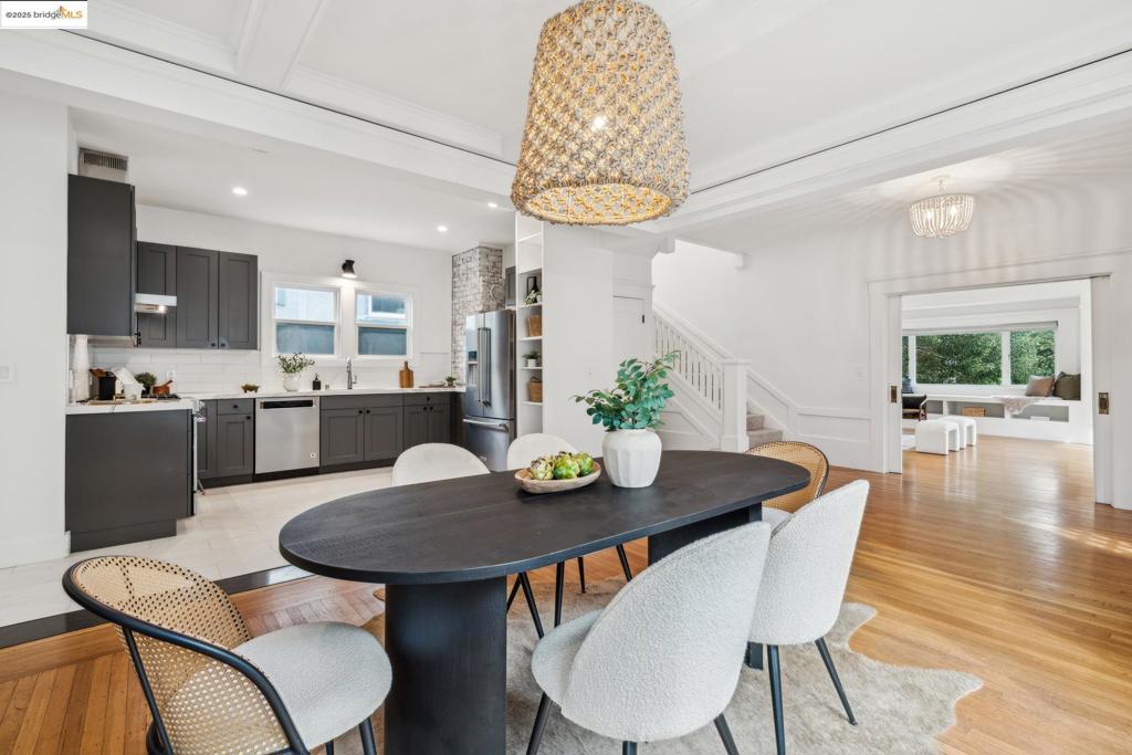 LAKESHORE/GRAND - Residential