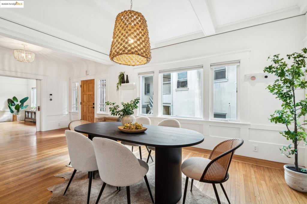 LAKESHORE/GRAND - Residential