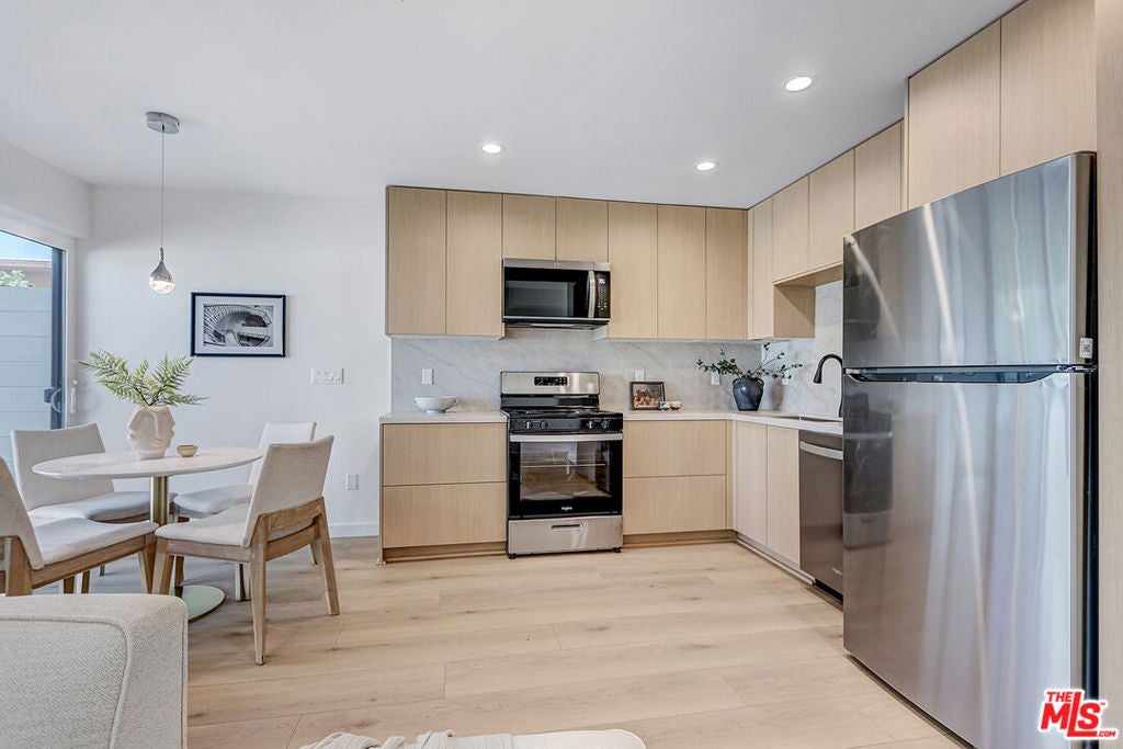 2813 1/2 12th Ave