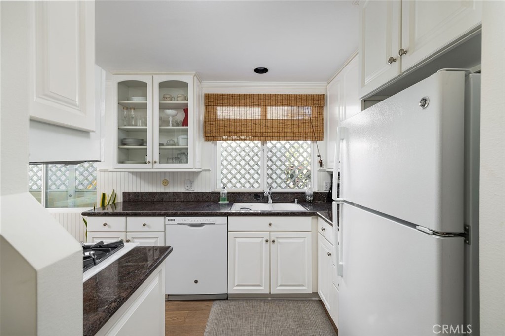 Corona del Mar South of PCH (CDMS) - Residential