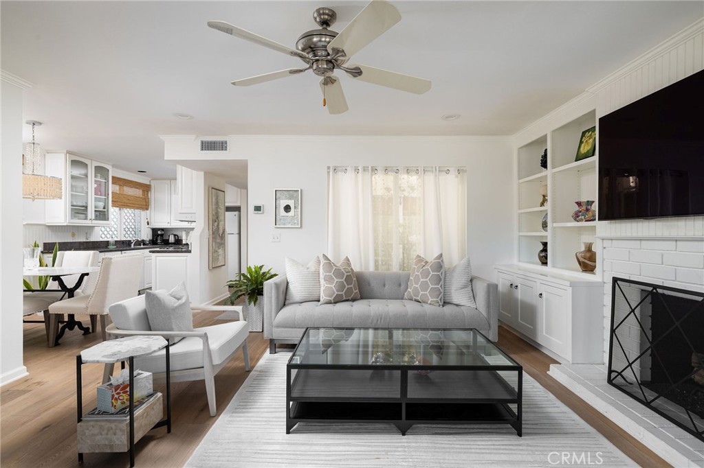 Corona del Mar South of PCH (CDMS) - Residential