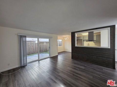 Photo of 517 N Francisca Avenue #3, Redondo Beach, CA 90277 (MLS # 26635963)