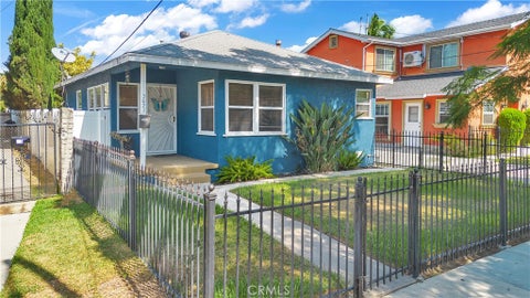 3023 E 64th St Long Beach CA 90805
