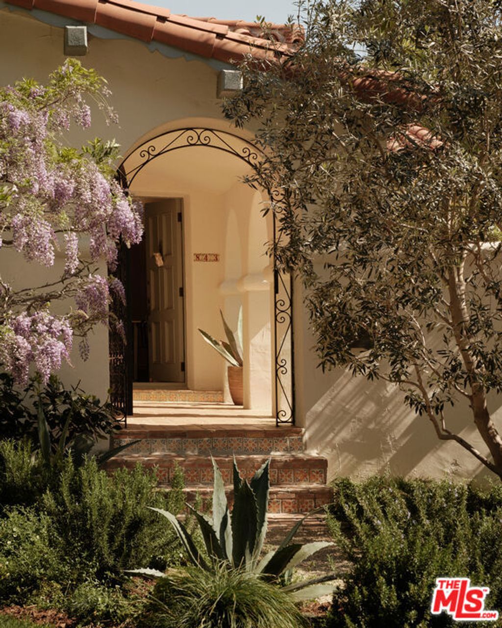 Photo of 843 Princeton Street, Santa Monica, CA 90403 (MLS # 26699623)