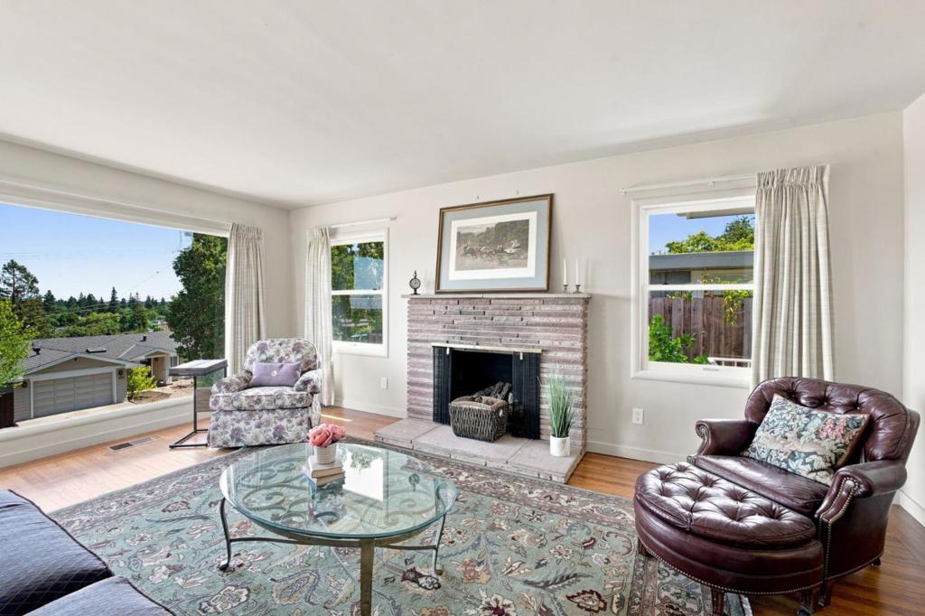 334 Oakview Drive