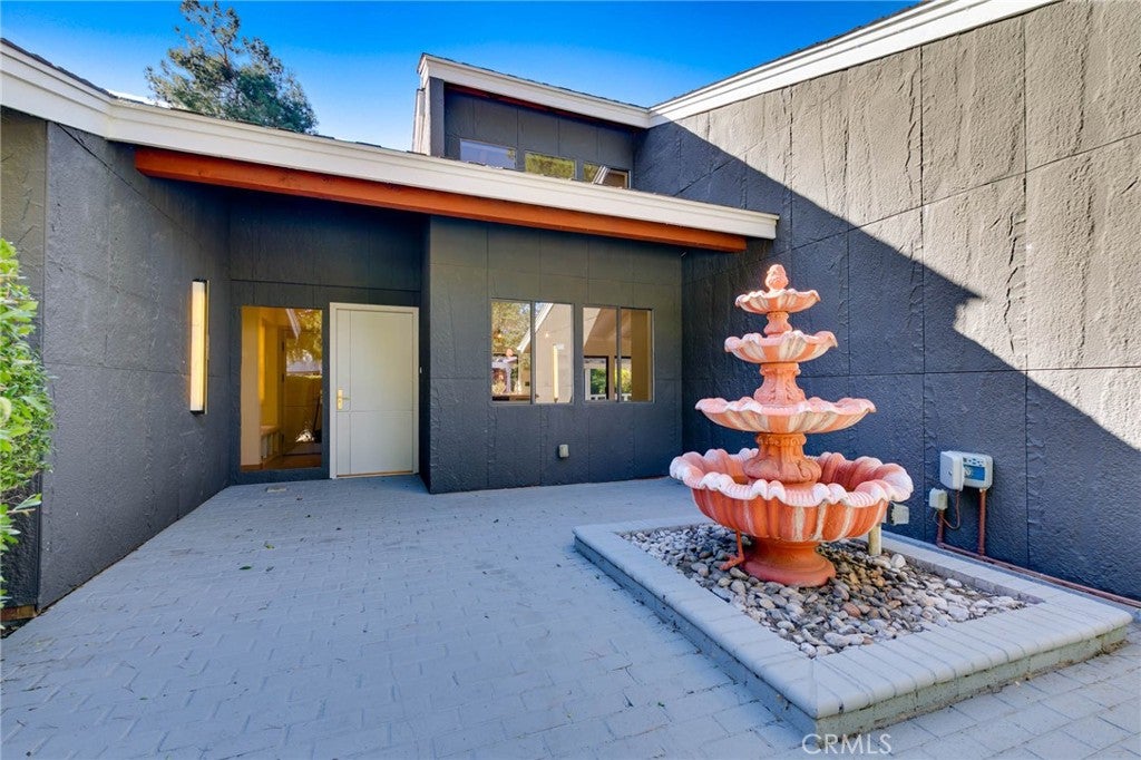 27411 Santa Fe Street