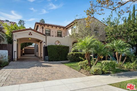 313 S Oakhurst Drive Beverly Hills CA 90212