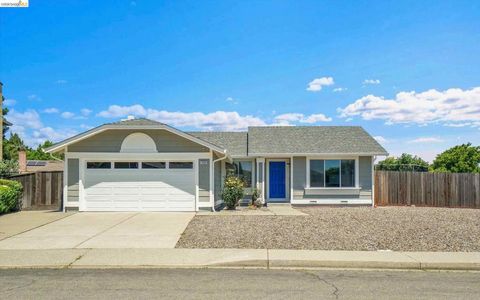 Photo of 4900 Fairmont Ct CT, Fairfield, CA 94534 (MLS # 41134132)