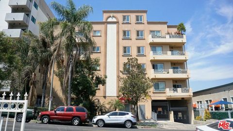 Photo of 1037 S Fedora Street #104, Los Angeles, CA 90006 (MLS # 26649955)