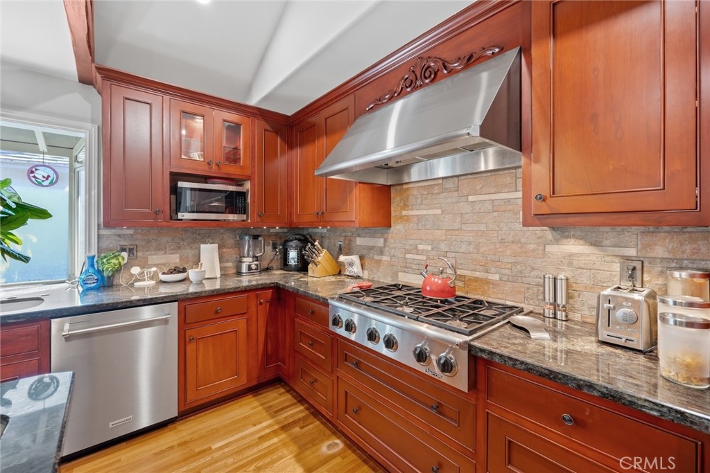 Alamitos Heights (AH) - Residential
