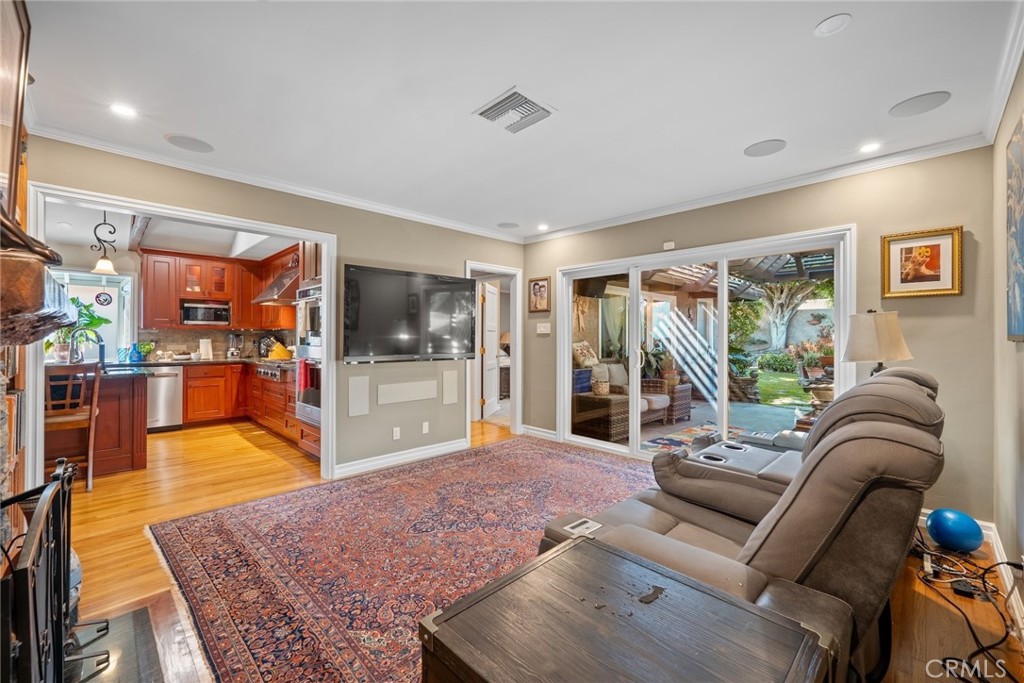 Alamitos Heights (AH) - Residential