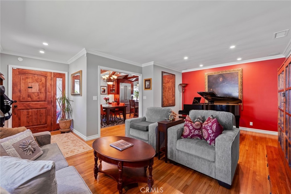 Alamitos Heights (AH) - Residential