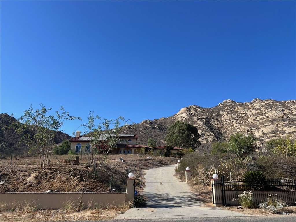 Exceptionally, the customer built a two story home. set on a 1,73 acre.
Upon entering the home a grand formal entry foyer with a formal dining and welcoming a high ceiling living room and expensive arch windows overlooking the beautiful mountains views and park-like grounds.The brand new kitchen is a culinary dream, expensive arch windows and boasts new cabinets new countertops and appliances, and a walk-in pantry. An island, ideal for casual dining and entertainment, adjacent to the kitchen, the family room provides ample space for relaxation and overlooks stunning pool view.This 4 bedroom home all have suites and the 4.5 bathrooms. All are the brand new remodeled bathrooms. the upstairs one of the large suites features glamorous arch windows overlooking beautiful views. The brand new downstairs bedroom suite features double sinks with a tub and shower and big walking closet. Additionally, An individual brand new remodeled Laundry room with a brand new sink,cabinets and countertops. The gated driveway to the brand new remodeled 3 detached car garage.The property offers an exceptional lifestyle.