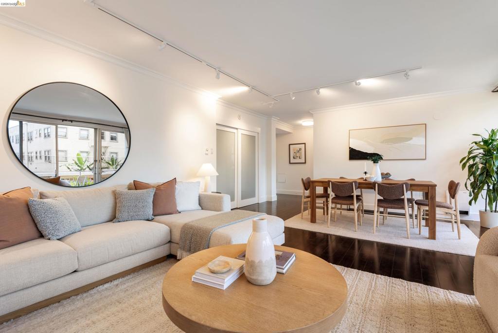 1555 Lakeside Dr 24