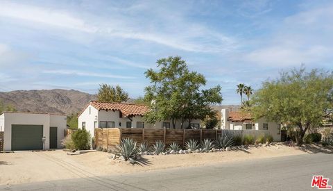 Photo of 6405 Tamarisk Avenue, Twentynine Palms, CA 92277 (MLS # 26831949)