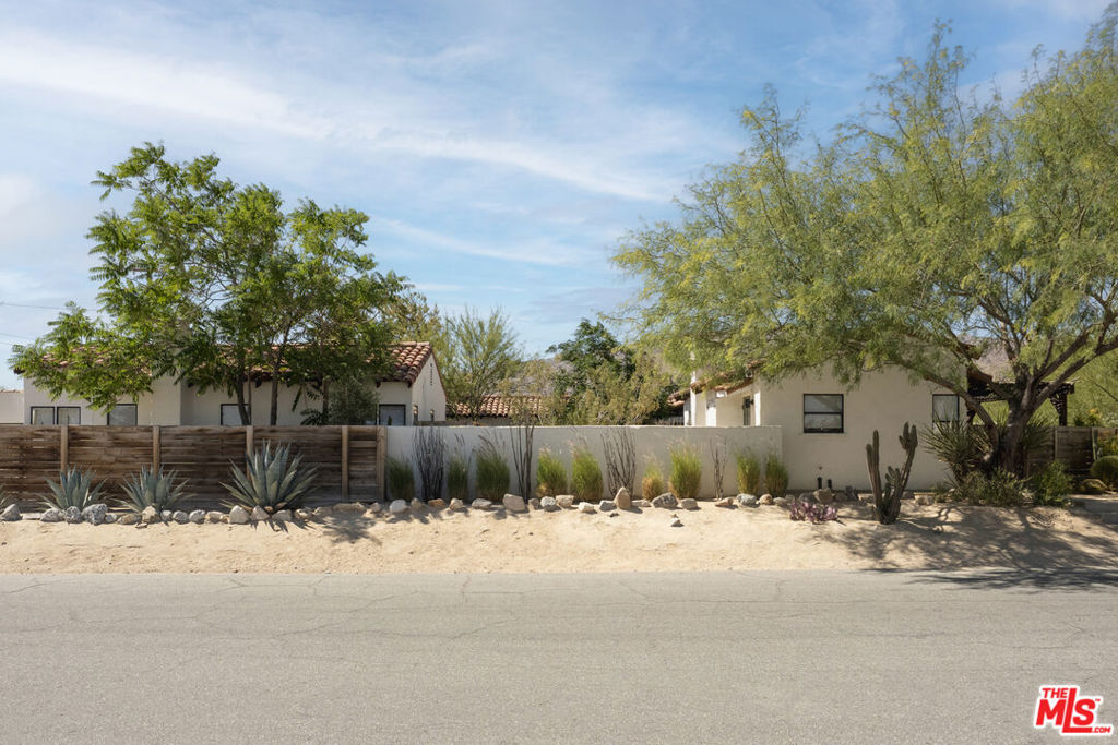 6405 Tamarisk Avenue