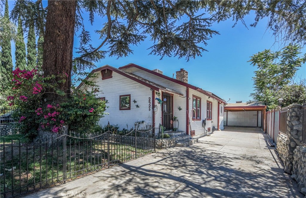 2525 Sepulveda