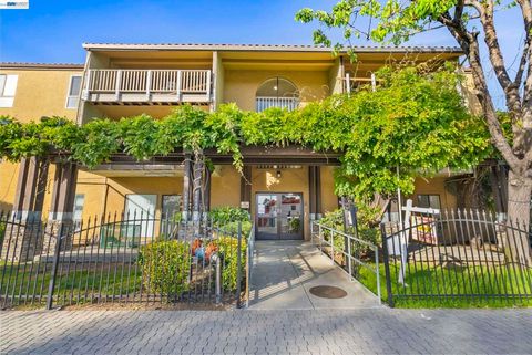 Photo of 16006 E 14Th St St #218, San Leandro, CA 94578 (MLS # 41131805)