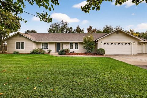Photo of 30 Lakoda Court, Chico, CA 95973 (MLS # SN25246230) Photo of 30 Lakoda Court, Chico, CA 95973 (MLS # SN25246230)