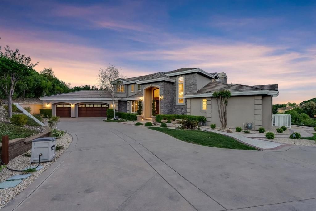 Photo of 130 Sierra Azule, Los Gatos, CA 95032 (MLS # ML82039123)