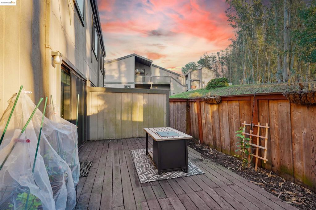 VILLA MIRA VISTA - Residential