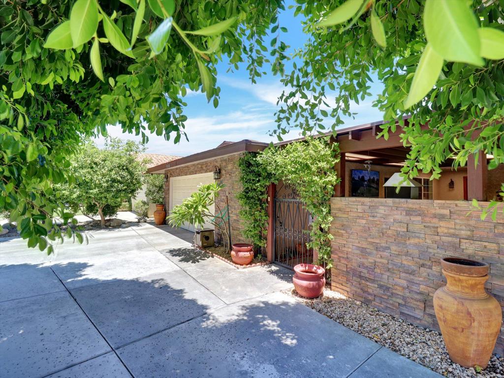 43860 carmel circle