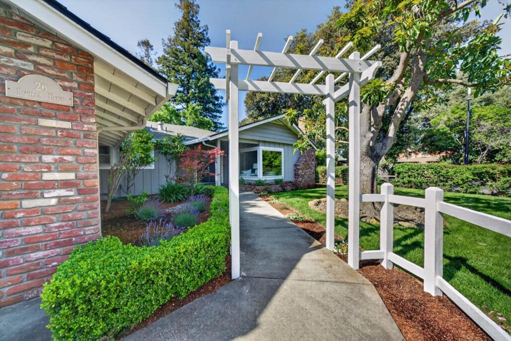26 Sevilla Drive