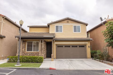 Photo of 9722 Pine Orchard Street, Pacoima, CA 91331 (MLS # 25629555)