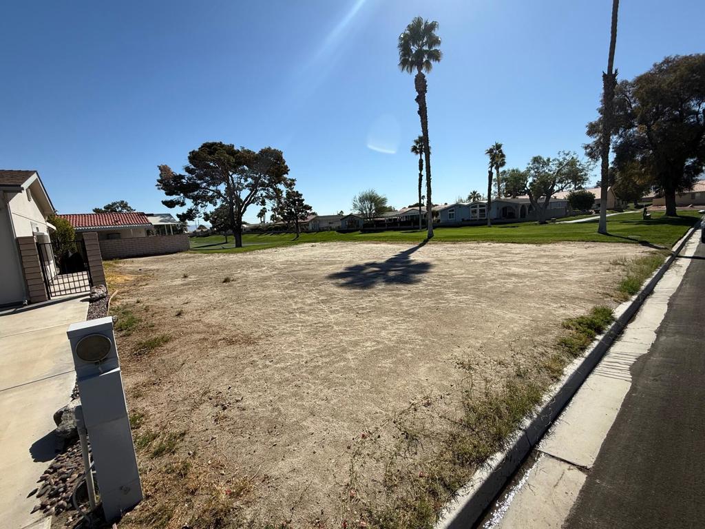 Tri Palm Estates - Land