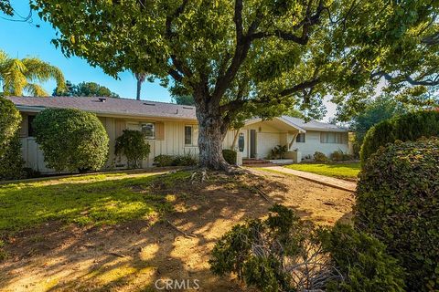 13382 Mount Hood Drive North Tustin CA 92705