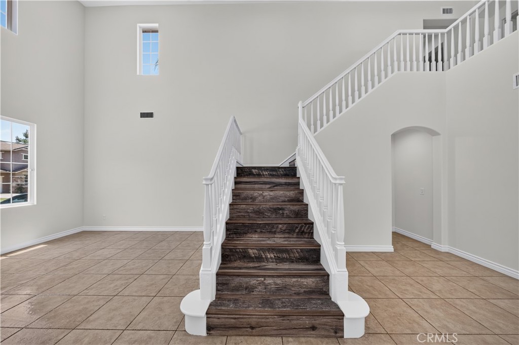 17 Turning Leaf Way