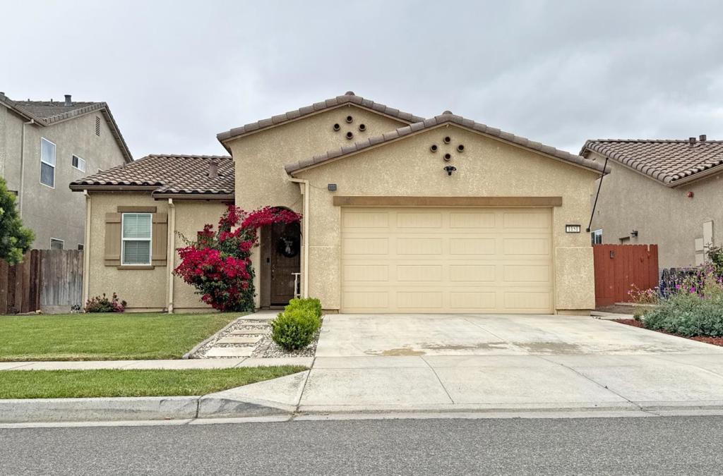 1151 La Colina Street