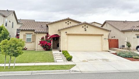 Photo of 1151 La Colina Street, Soledad, CA 93960 (MLS # ML82042618)