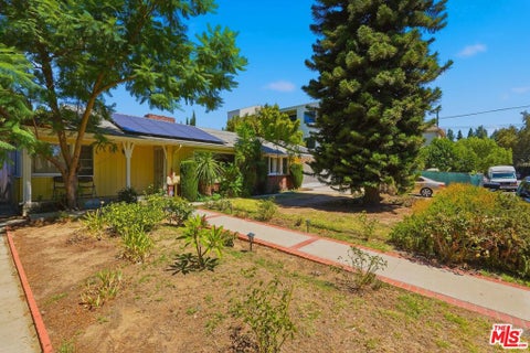 Photo of 15719 Vose Street, Los Angeles, CA 91406 (MLS # 26984497)