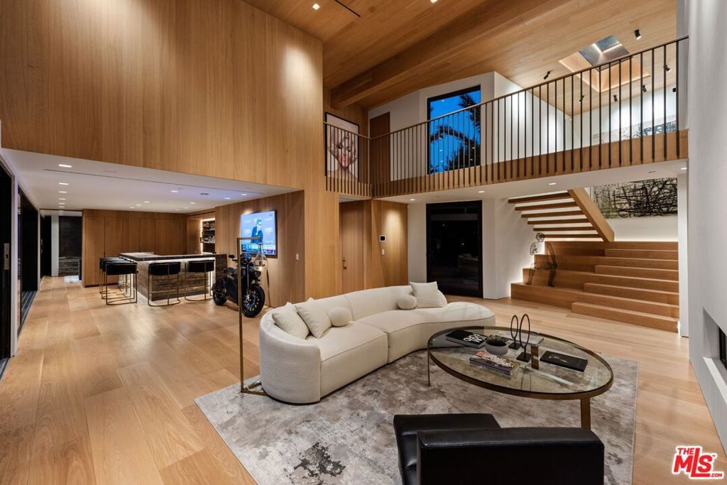 Photo of 1663 Summitridge Drive, Beverly Hills, CA 90210 (MLS # 25601267)