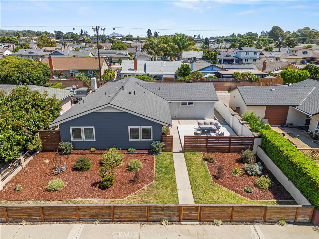 322 South Victoria Avenue